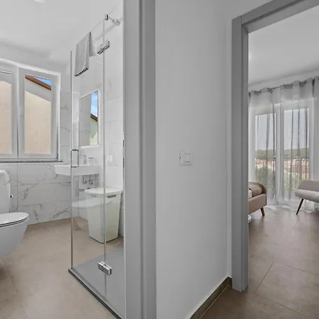 Paliska 아파트 풀라